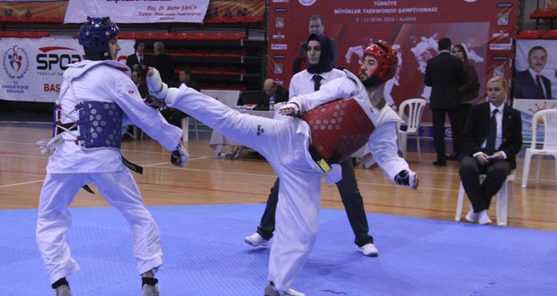 BÜYÜKLER TÜRKİYE TAEKWONDO ŞAMPİYONASI BAŞLADI