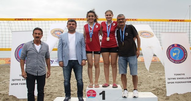 PLAJ VOLEYBOLU HEYECANI SONA ERDİ