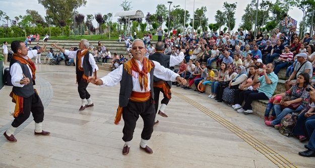 EXPO'DA HALK OYUNLARI GÖSTERİSİ