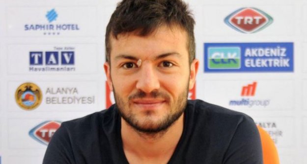 ALANYASPOR'DA İLK AYRILIK