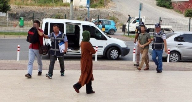 Alanya'da Fetö Şüphelisi 2 öğretmen tutuklandı