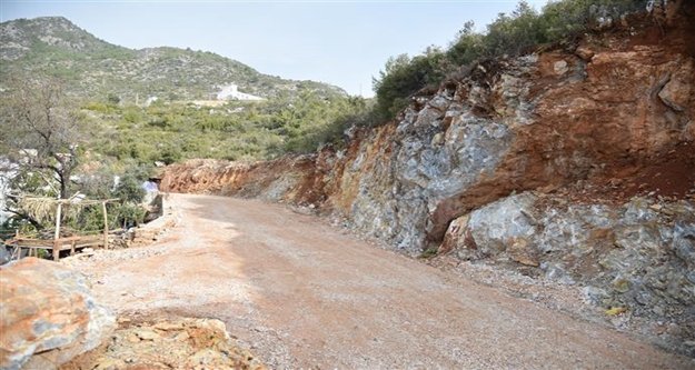 Kuzey Alanya 'da bir yol daha hizmete sunuldu