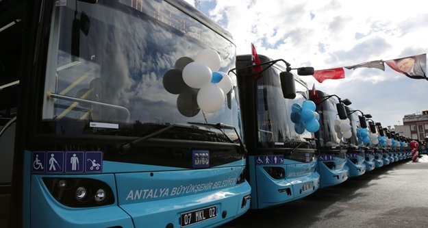 Resmi plakalı otobüsler ve tramvay bayramda ücretsiz