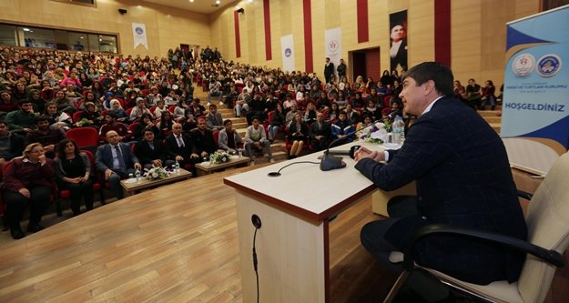 Başkan Türel öğrencilerin sorularını yanıtladı