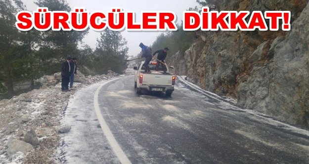 Gedevet Yolu buzlanma nedeniyle trafiğe kapandı