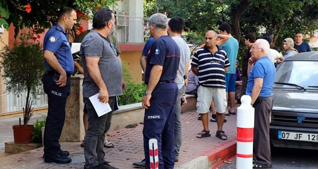 Ayakkabı bağcığıyla asılı halde ölü bulundu