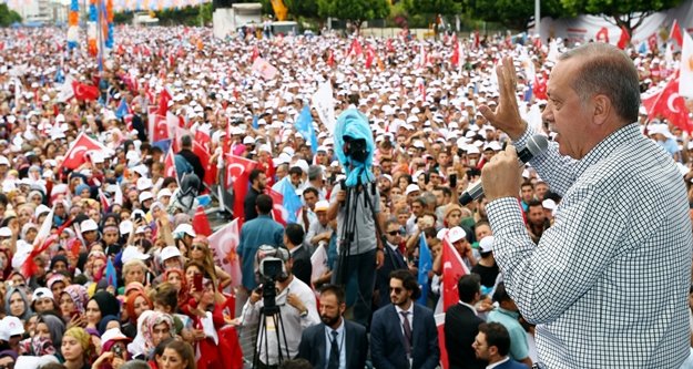 Erdoğan’ın Antalya mitingine Büyükşehir’in projeleri damga vurdu