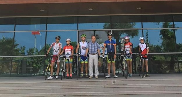 Triatlon sporcularından Tamrak'a ziyaret