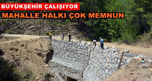 Bozulan yollara menfez ve duvar