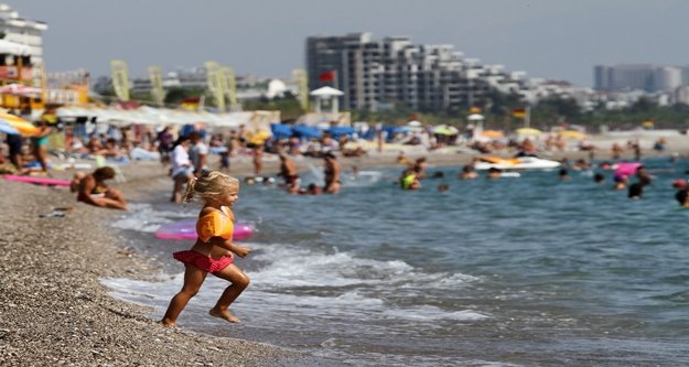 Antalya’da yazdan kalma günler yaşanıyor