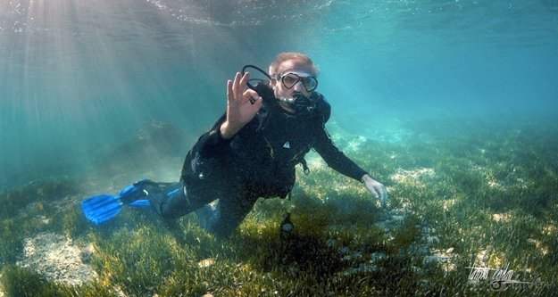 Vali, Alanya'da denizin altından mesaj verdi