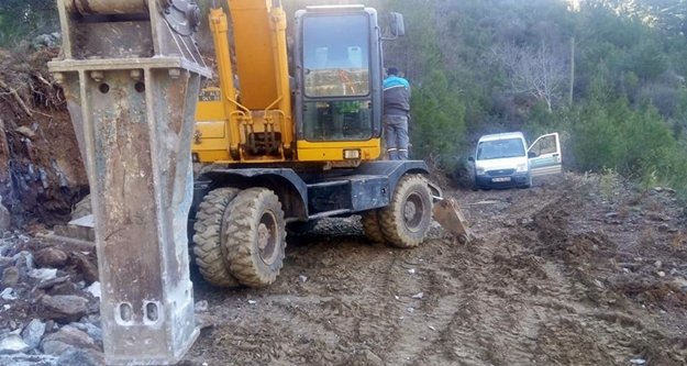 Alanya Belediyesi hafta sonu da durmuyor