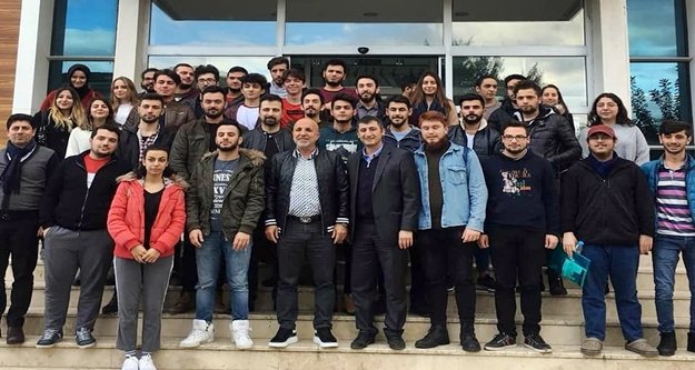 Başkan Çavuşoğlu öğrencilerle buluştu