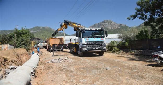 Alanya'da yayla yollarında hummalı çalışma