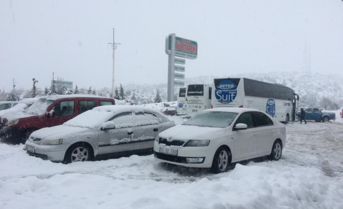 Antalya-Konya karayolu 21 saat sonra trafiğe açıldı