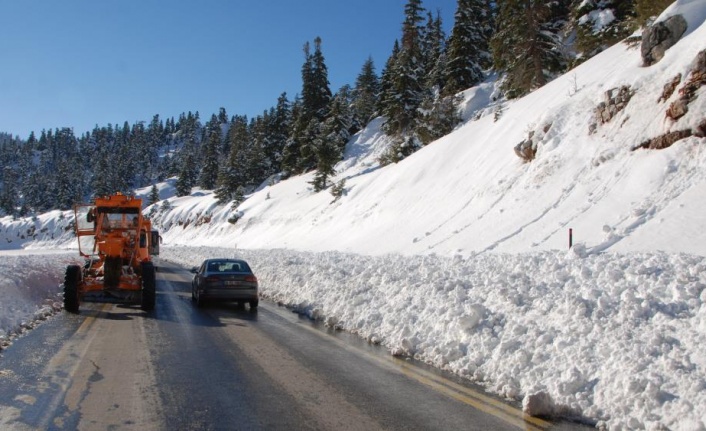 Antalya-Konya karayolu 48 saat sonra trafiğe açıldı