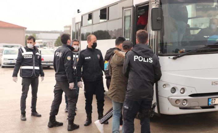 Çeşitli suçlardan aranan 77 kişi yakalandı