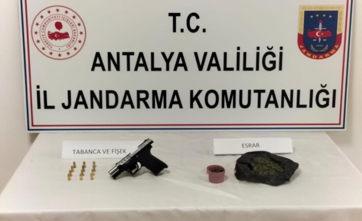 Jandarmadan uyuşturucuya geçit yok