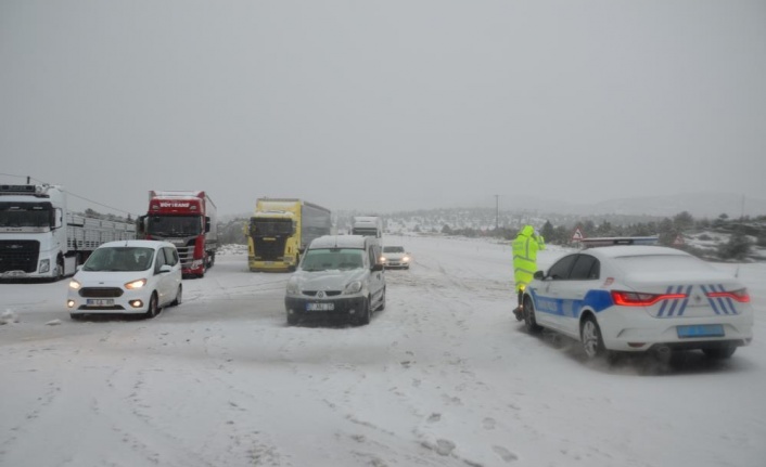 Antalya-Konya karayolu tırlar hariç araç trafiğine açıldı