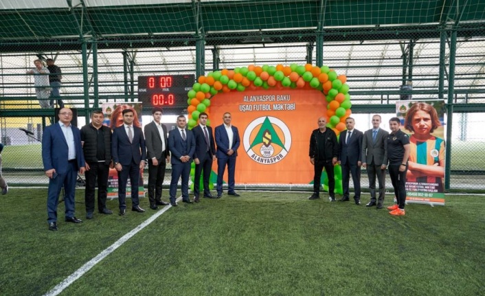 Alanyaspor, Bakü’de futbol okulu açtı