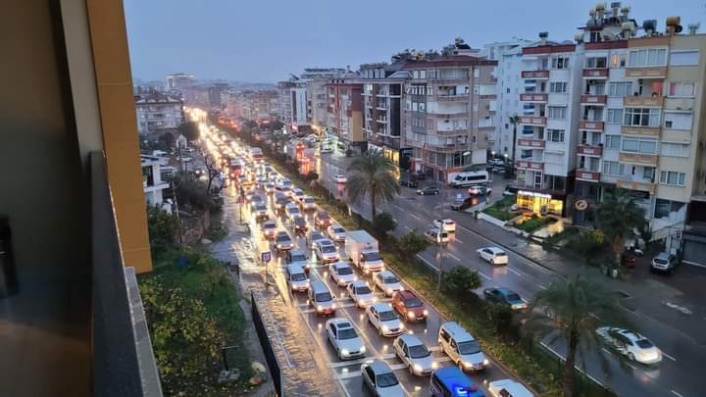 Başkan Akkaya'nın akmayan trafik isyanı