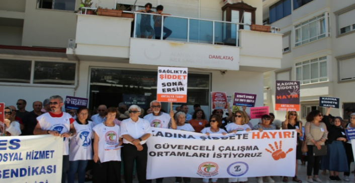 Alanya'da kadın doktorun öldürülmesi protesto edildi