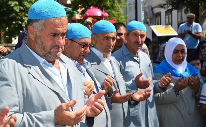 Alanya’da hacı adayları dualarla uğurlandı