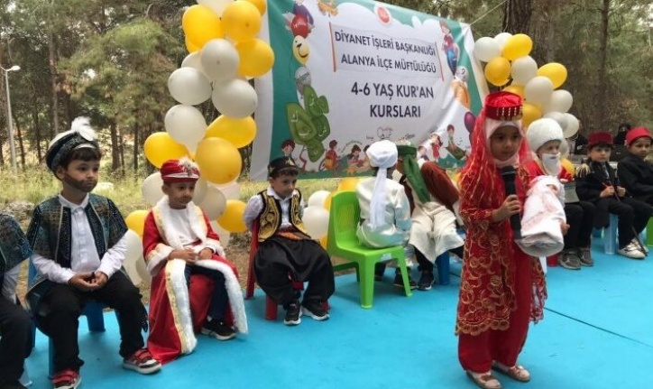 Alanya’da minikler 10. yıl etkinliğinde eğlendi