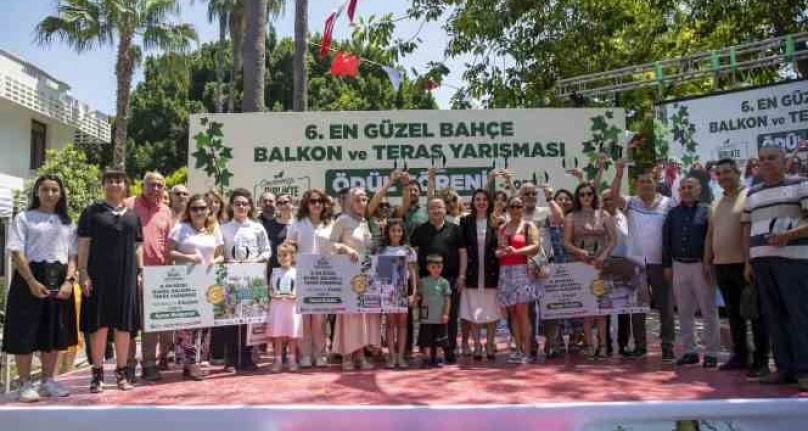 Antalya'da en güzel balkon yarışmasında ödüller verildi