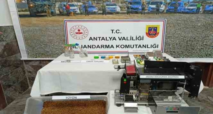 Antalya'da jandarma uyuşturucu tacirlerine göz açtırmıyor