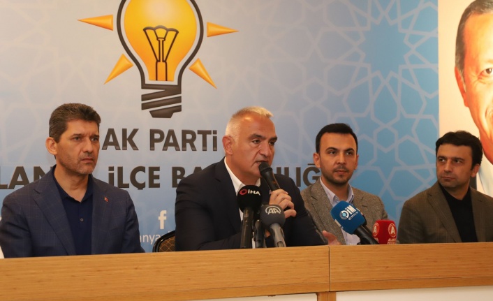 Bakan Ersoy'dan Alanya Ak Parti'ye ziyaret