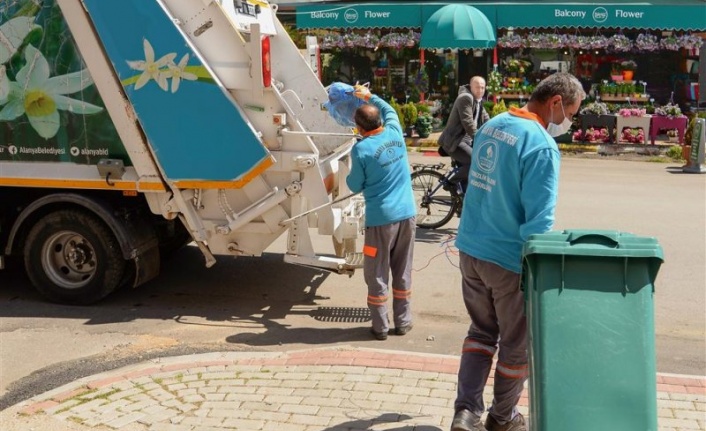 Alanya’da bayramda 5 bin 327 ton çöp toplandı