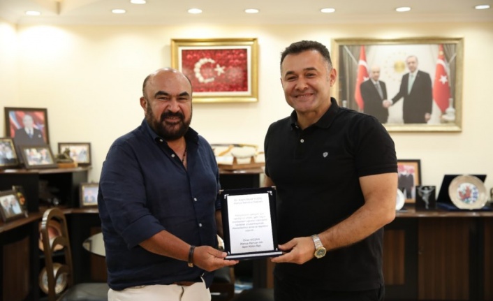 Yücel’e plaketli teşekkür