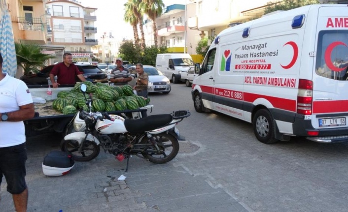 Manavgat’ta motosikletle otomobil çarpıştı: 1 yaralı