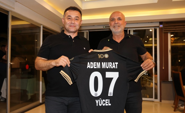 Başkan Yücel, Alanyaspor'un onur konuğu oldu