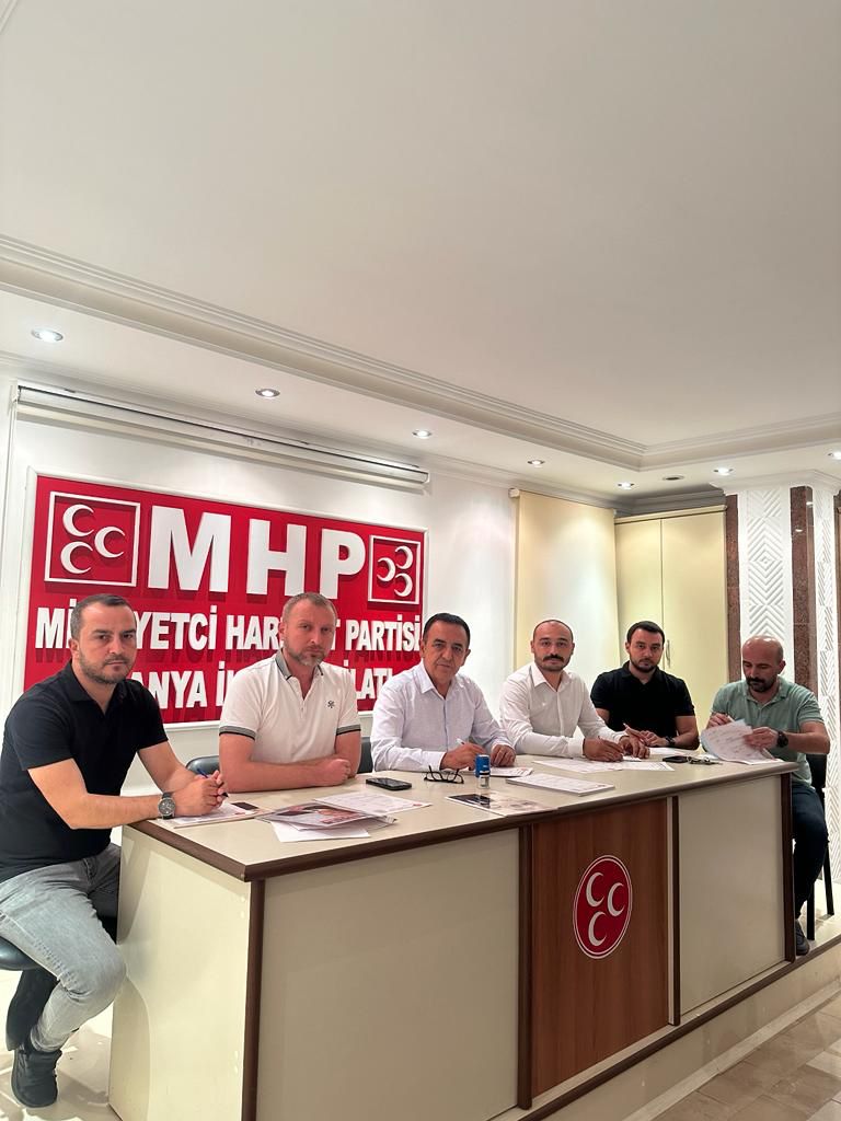 MHP Alanya’ya Gençlerin Katılımları Sürüyor