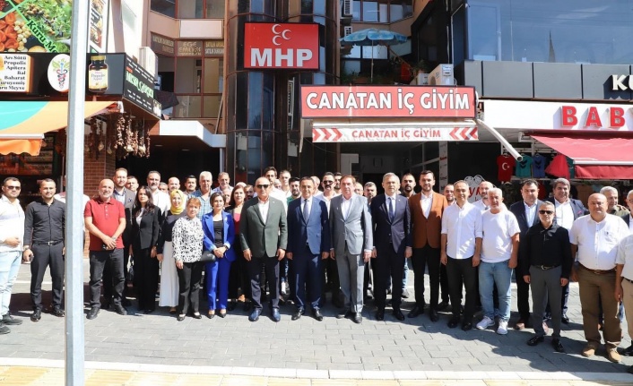 Çavuşoğlu’ndan MHP Alanya İlçe Teşkilatı’na ziyaret