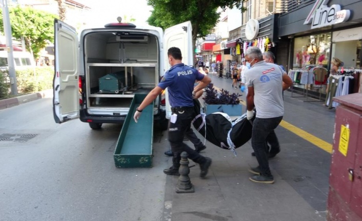 Kanser hastası adam tüfekle vurulmuş halde bulundu