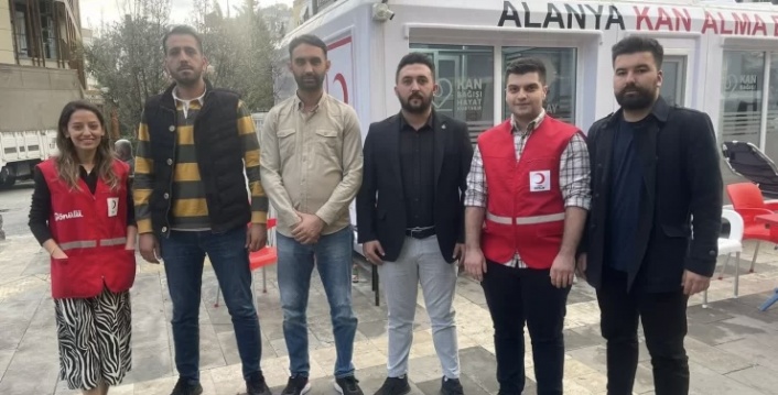 Alanya Alperen Ocakları’ndan kan bağışı