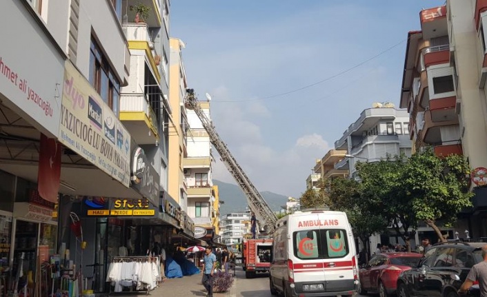 Alanya'da ocakta unutulan yemek yangına neden oldu