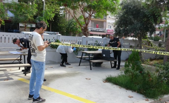 Dinlenmek için oturduğu cami bahçesindeki bankta son nefesini verdi