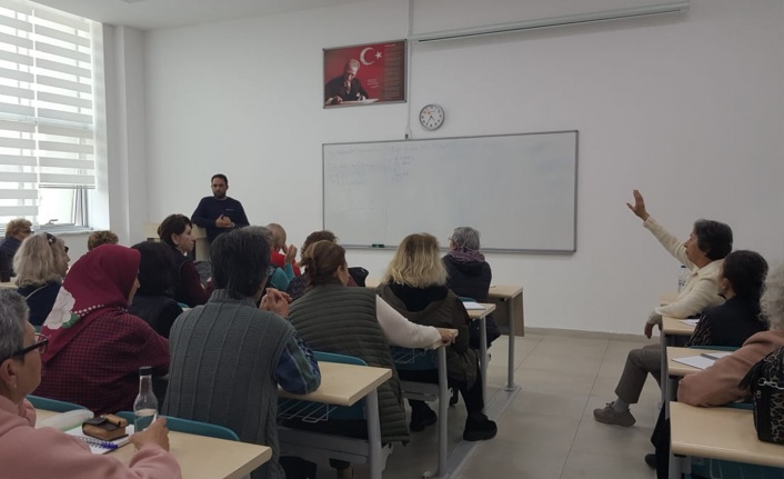 ALKÜ Tazelenme Üniversitesi öğrencilerine diyabet eğitimi