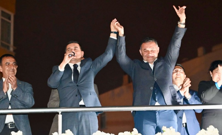 Başkan Yücel'e AK Parti'den büyük destek