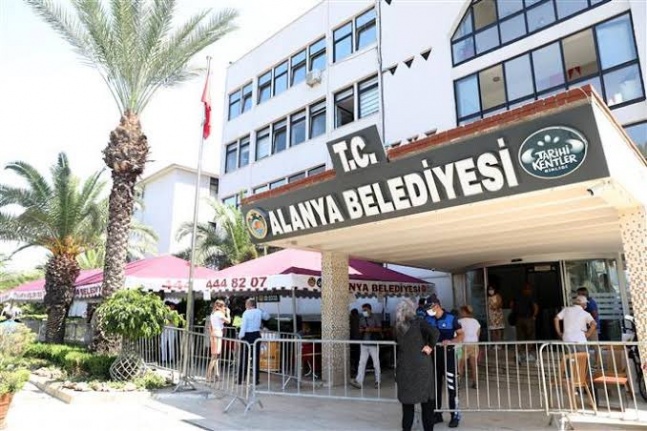 Alanya Belediyesi'nden 4 yeni birime yeni müdür atandı