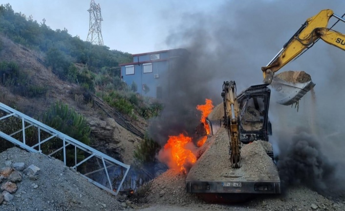 Alanya’da elektrik teline takılıp, cayır cayır yandı