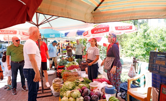 Cuma Pazarı yeni yerinde kuruldu