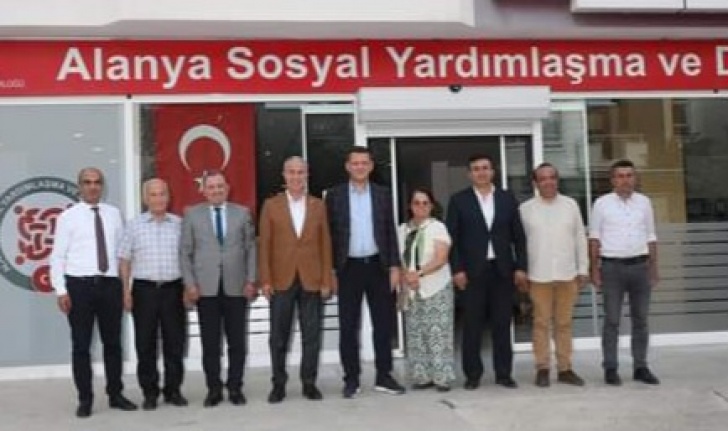 Alanya'da bin 400 öğrenciye 2 milyon yardım