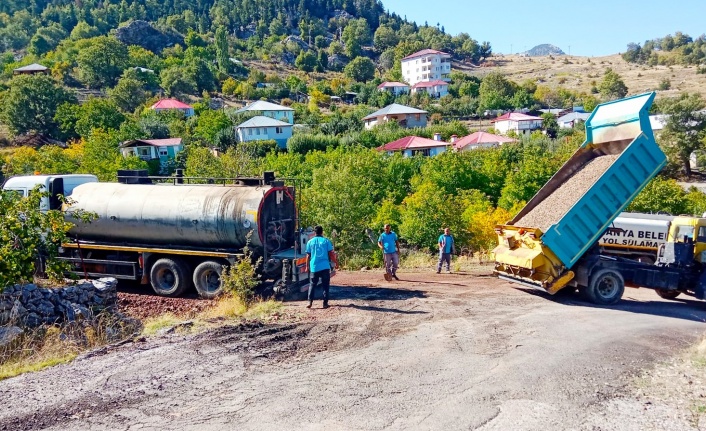 Alanya'nın yüksek kesimlerinde asfalt çalışması sürüyor