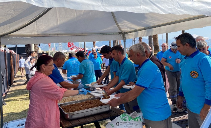 Alanya Aşevi'nden organizasyonlara yemek desteği