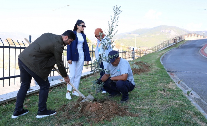 ALKÜ'de fidanlar toprakla buluştu